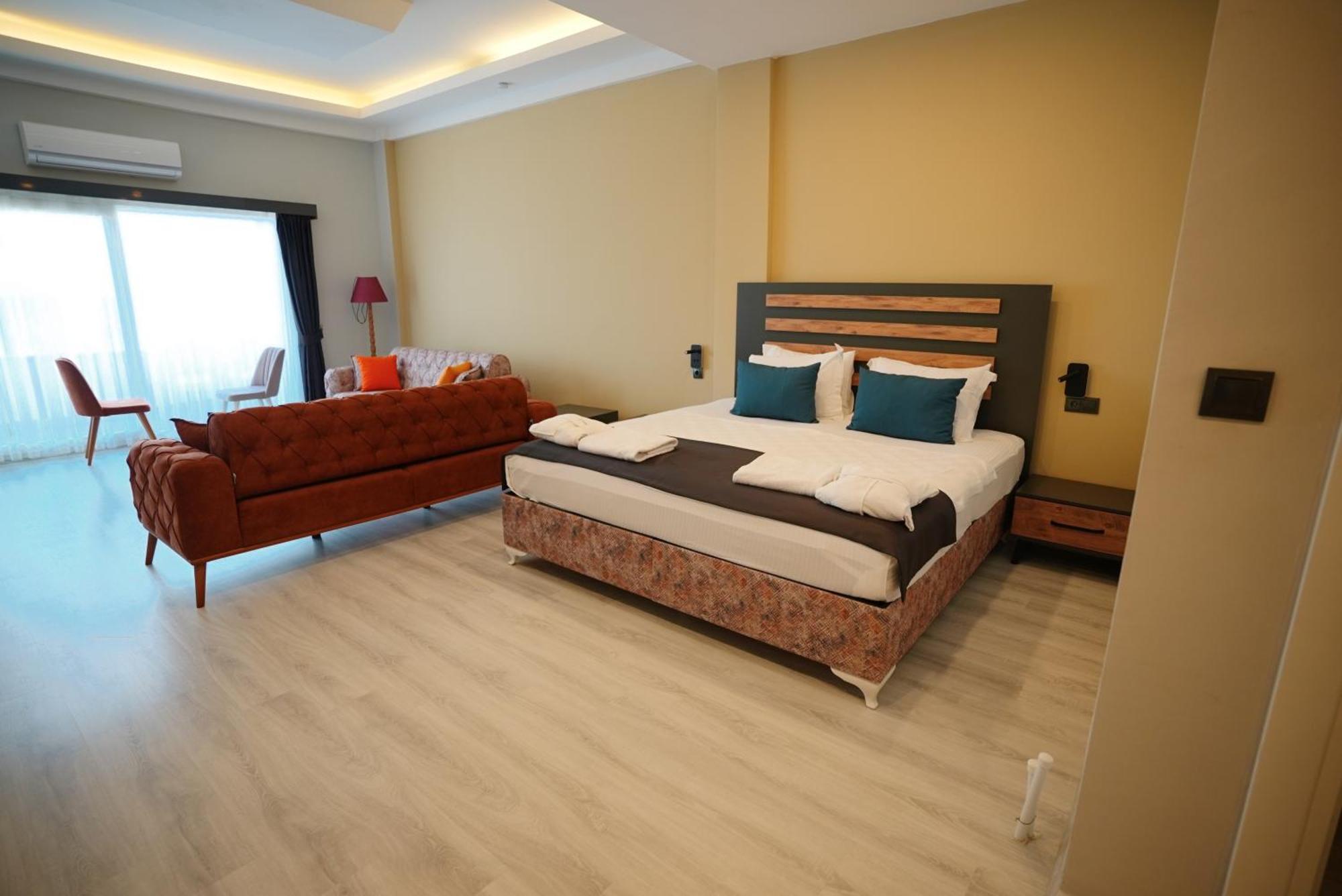 Villa Sevilla Kusadası Eksteriør bilde