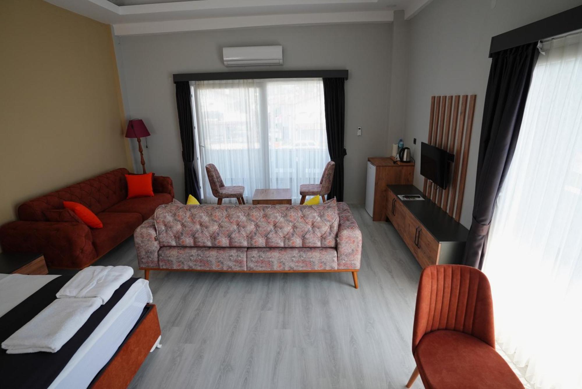 Villa Sevilla Kusadası Eksteriør bilde