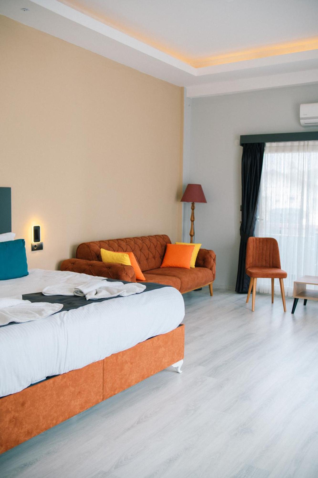 Villa Sevilla Kusadası Eksteriør bilde